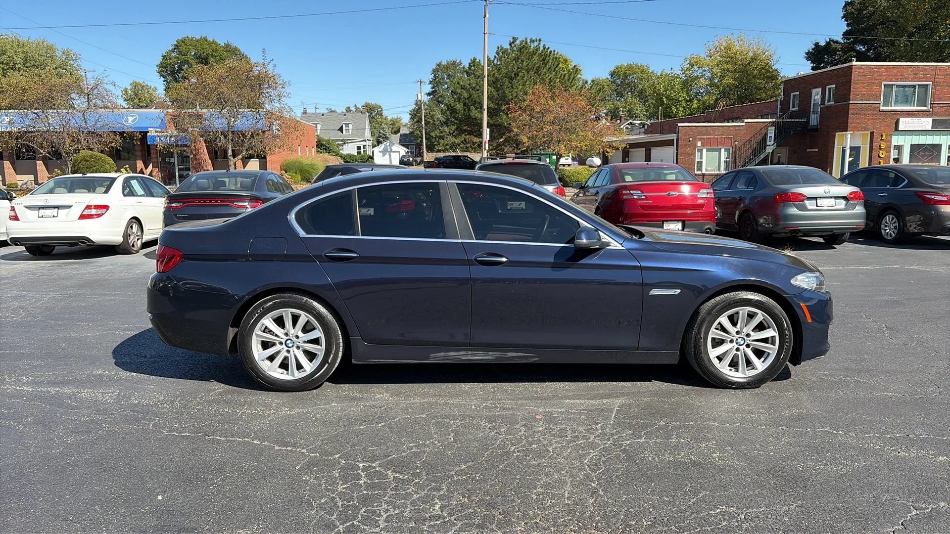 Used 2014 BMW 528i xDrive Sedan AWD/4WD image 4