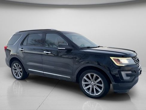 Used 2016 Ford Explorer Limited image 3