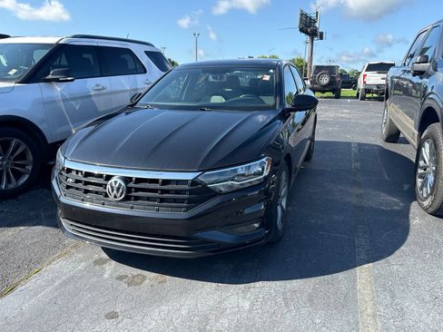 Used 2021 Volkswagen Jetta R-Line FWD image 1