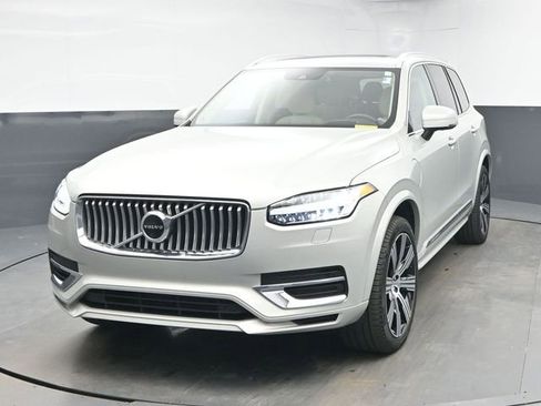 Used 2020 Volvo XC90 T8 Inscription image 3