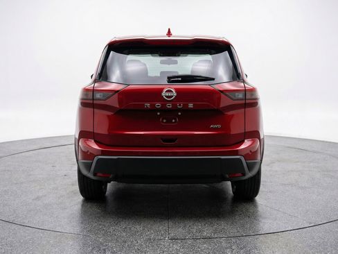 Used 2025 Nissan Rogue SV image 7