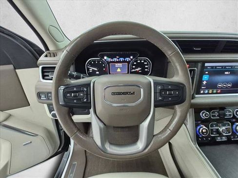 Used 2021 GMC Yukon Denali w/ Denali Premium Package AWD/4WD image 30