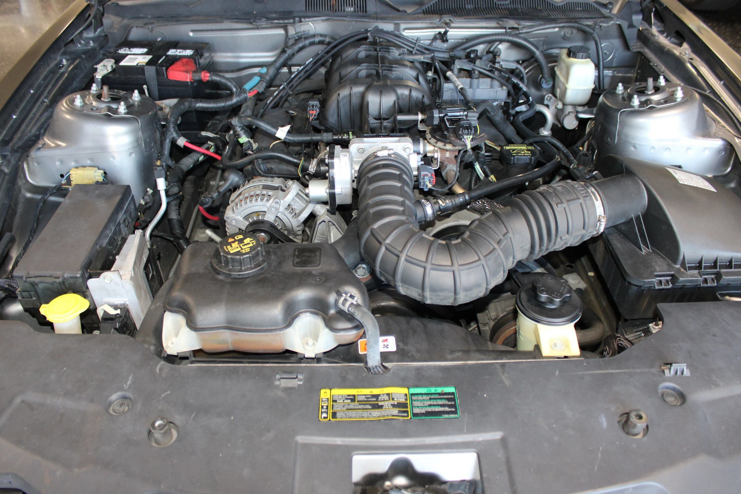 Used 2010 Ford Mustang Coupe RWD image 30