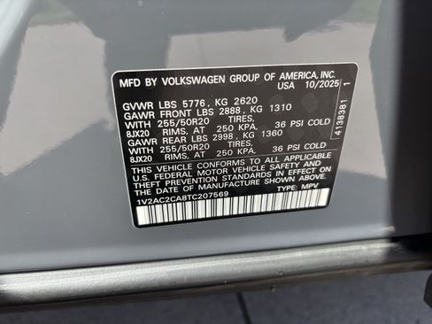 Used 2026 Volkswagen Atlas Cross Sport SEL R-Line AWD/4WD image 37