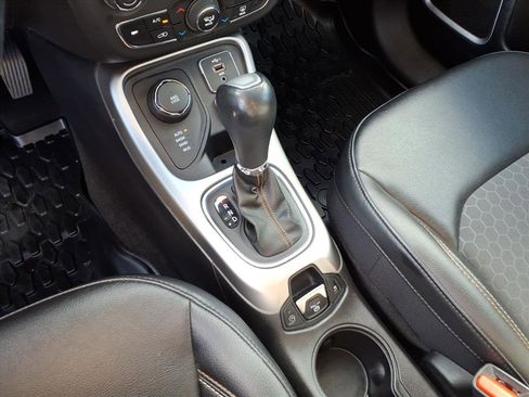 Used 2019 Jeep Compass Latitude w/ Popular Equipment Group image 26