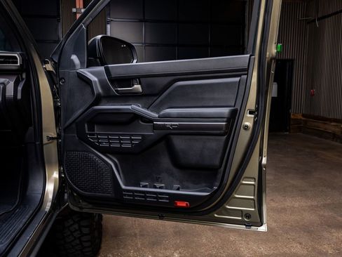Used 2025 Toyota Tacoma TRD Sport AWD/4WD image 34
