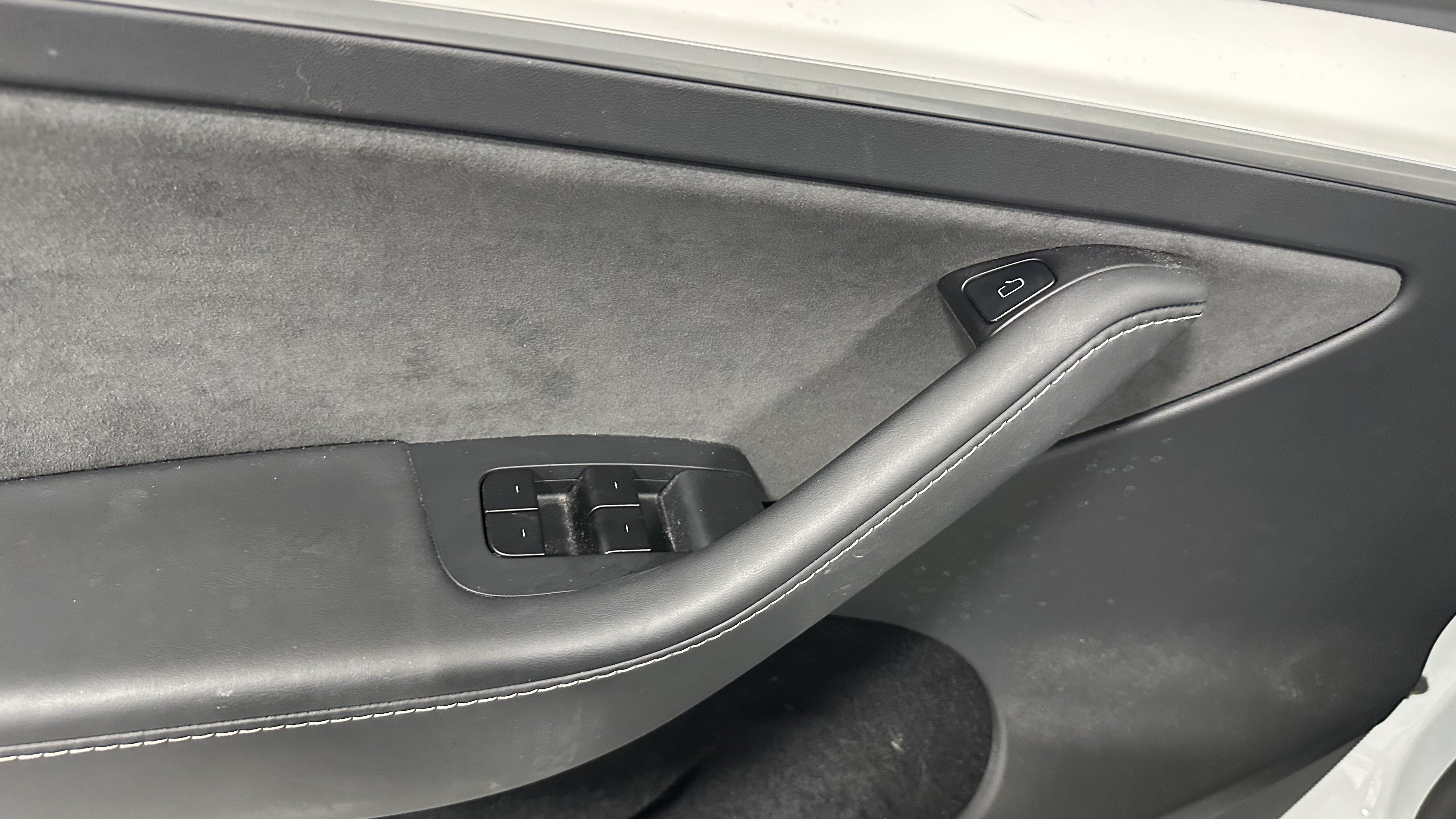 Used 2025 Tesla Model Y Performance AWD/4WD image 17