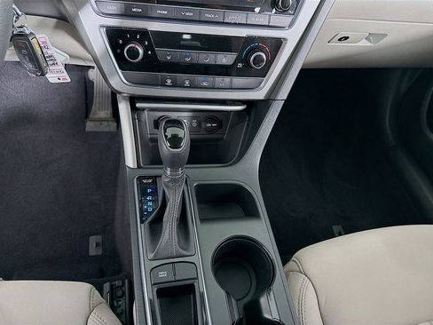 Used 2017 Hyundai Sonata SE image 26