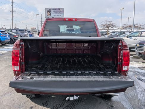 Used 2019 RAM 1500 Express image 8