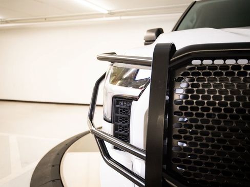 Used 2023 Toyota Tundra SR5 AWD/4WD image 13