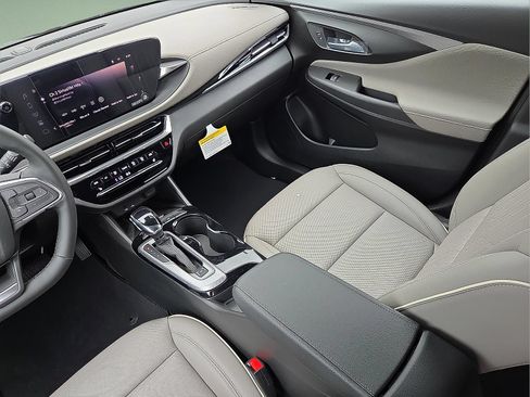 New 2026 Buick Envista Avenir FWD image 12