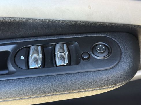 Used 2016 MINI Cooper Clubman image 26