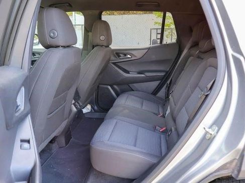 Certified 2025 Chevrolet Equinox LT FWD image 6