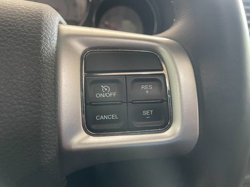 Used 2013 Dodge Challenger R/T image 31