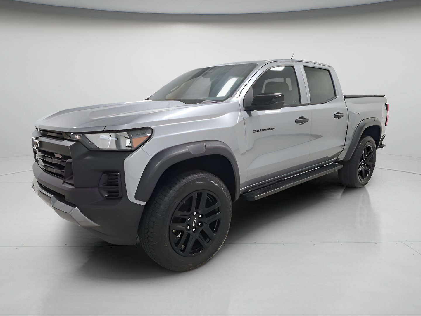 Used 2024 Chevrolet Colorado Trail Boss w/ Advanced Trailering Package AWD/4WD image 3