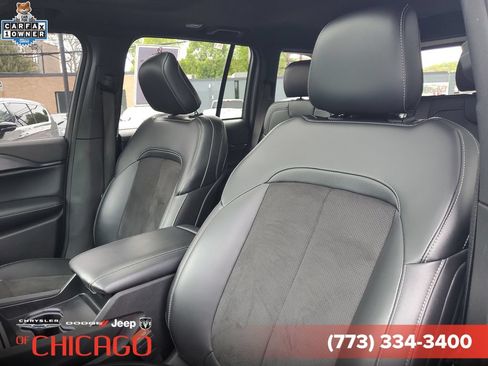 Used 2024 Jeep Grand Cherokee Altitude AWD/4WD image 19