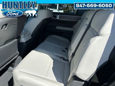 Used 2025 Hyundai Santa Fe SEL AWD/4WD image 13