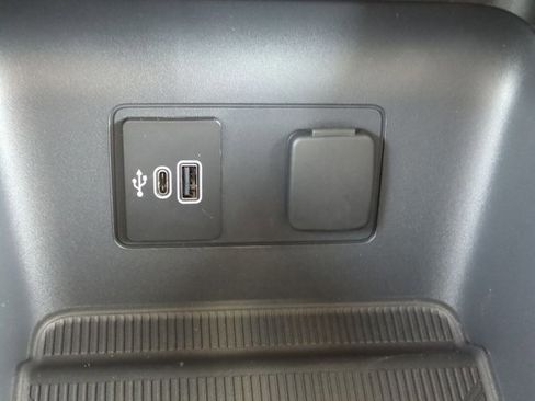 New 2026 Ford Explorer Active w/ Active Comfort Package image 22