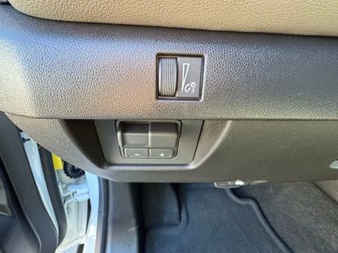 New 2026 Chevrolet Colorado ZR2 w/ Technology Package AWD/4WD image 17