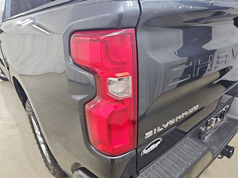 Certified 2021 Chevrolet Silverado 1500 RST image 38