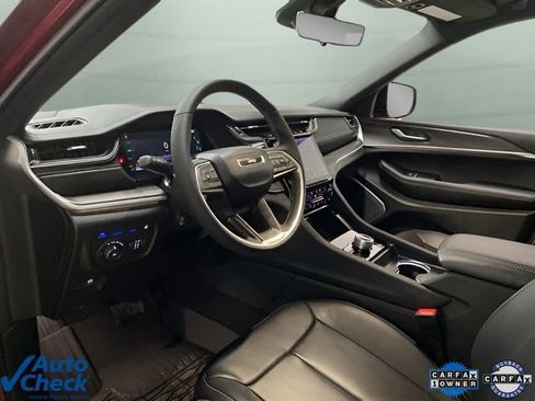 Used 2025 Jeep Grand Cherokee Limited 4xe image 16