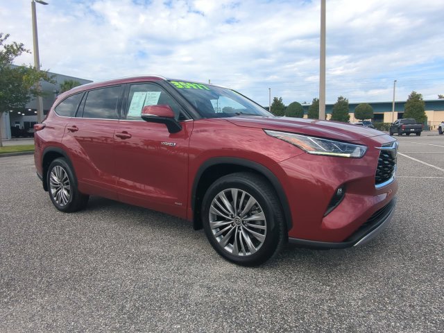 Certified 2020 Toyota Highlander Platinum AWD/4WD image 1
