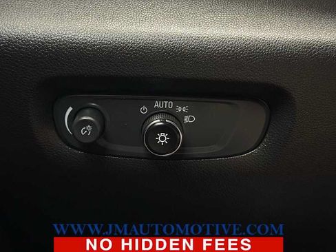 Used 2022 Chevrolet Traverse Premier AWD/4WD image 39