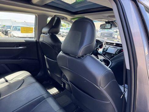 Used 2018 Toyota Camry XSE FWD image 31