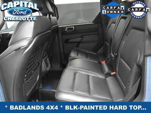 Used 2025 Ford Bronco Badlands image 11