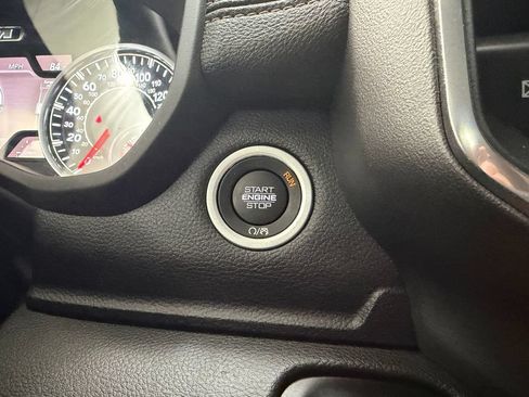 Used 2023 RAM 1500 Laramie AWD/4WD image 14