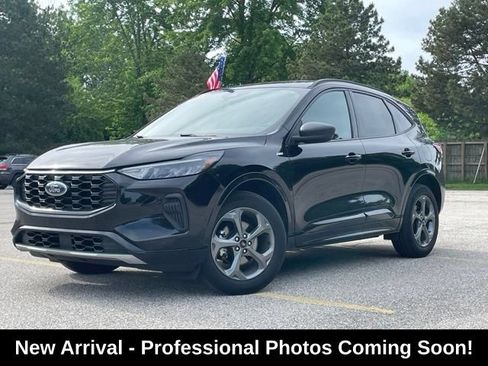 Used 2023 Ford Escape ST-Line w/ Tech Pack #1 AWD/4WD image 1
