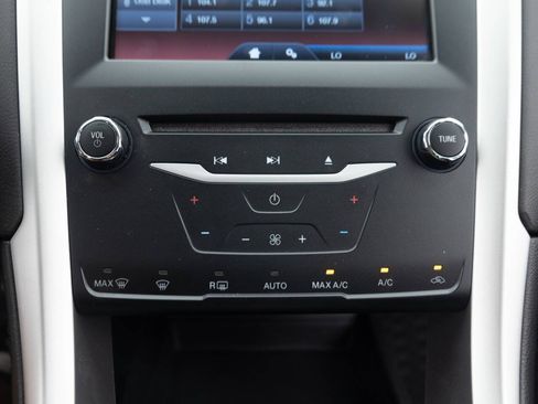 Used 2013 Ford Fusion SE FWD image 35