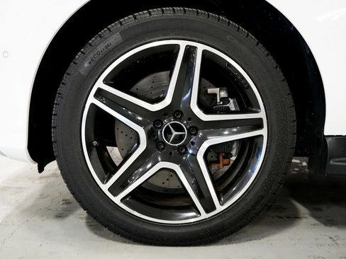 Used 2019 Mercedes-Benz GLE 43 AMG 4MATIC w/ Premium 2 Package image 28