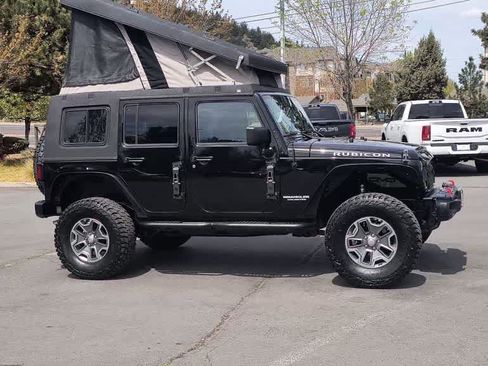 Used 2017 Jeep Wrangler Unlimited Rubicon w/ Connectivity Group AWD/4WD image 2