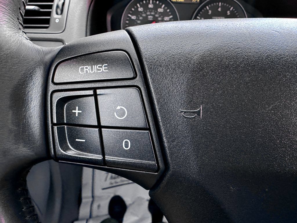 Used 2008 Volvo S40 2.4i FWD image 28