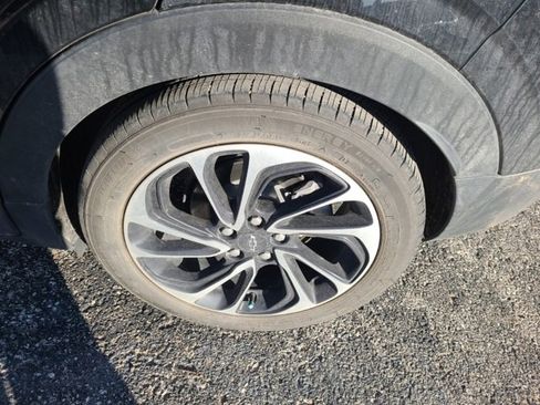 Certified 2022 Chevrolet Bolt EUV Premier w/ Super Cruise Package image 6