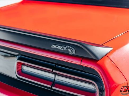 Used 2016 Dodge Challenger SRT Hellcat RWD image 35
