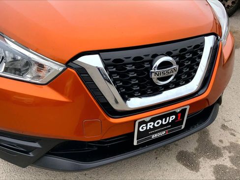 Used 2019 Nissan Kicks SV image 29