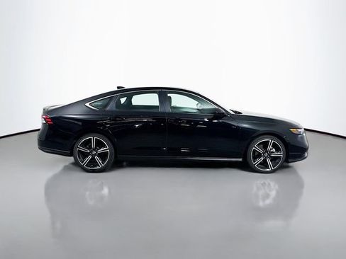 Used 2024 Honda Accord Sport image 7