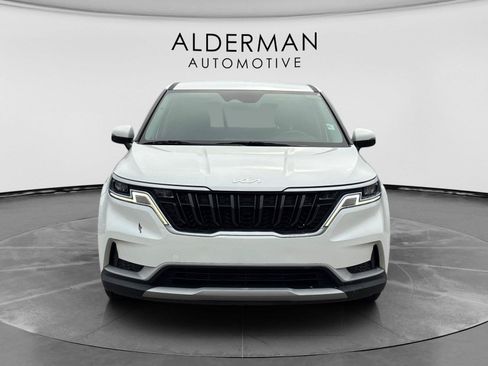 Used 2022 Kia Carnival LX FWD image 8