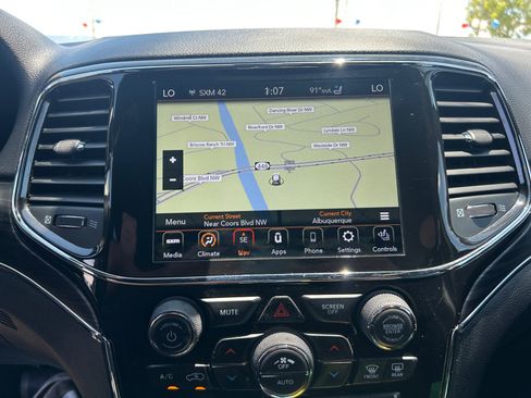 Used 2021 Jeep Grand Cherokee Limited w/ Luxury Group II AWD/4WD image 27