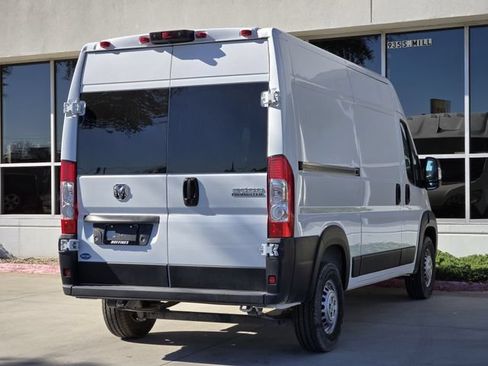 Used 2025 RAM ProMaster 2500 FWD image 7