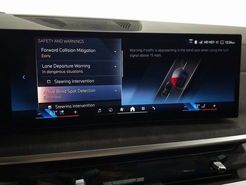 Used 2026 BMW X7 xDrive40i w/ Premium Package image 20