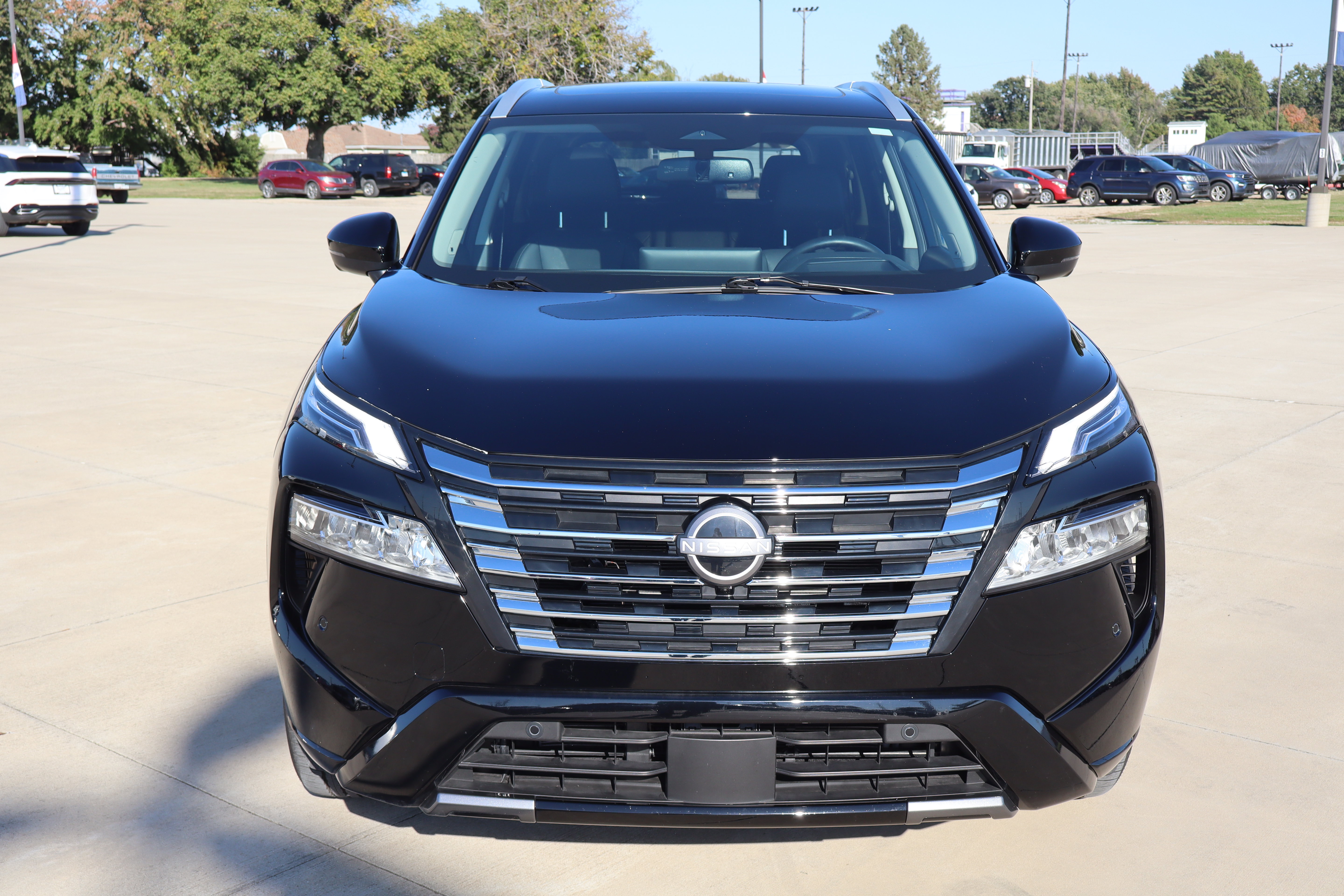 Used 2026 Nissan Rogue Platinum w/ Platinum Premium Package AWD/4WD image 3