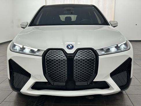 Used 2025 BMW iX xDrive50 image 7