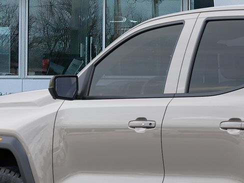 New 2026 GMC Canyon AT4 w/ Technology Plus Package AWD/4WD image 36