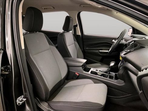 Used 2018 Ford Escape SE w/ SE Sync 3 Package FWD image 7
