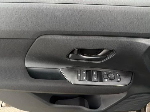 New 2026 Nissan Kicks S image 17