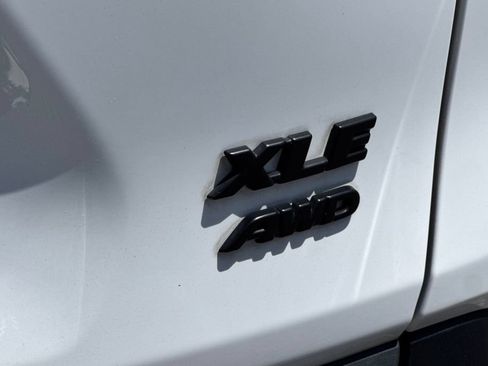 Certified 2022 Toyota RAV4 XLE w/ Convenience Package AWD/4WD image 27
