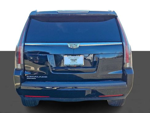 Used 2020 Cadillac Escalade Platinum image 5